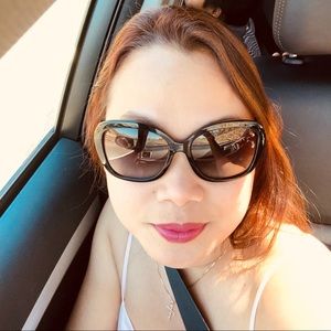 Meet your Posher, Cristina